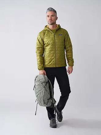 PATAGONIA | Chaqueta aislante con capucha Nano Puff® para hombre | olive